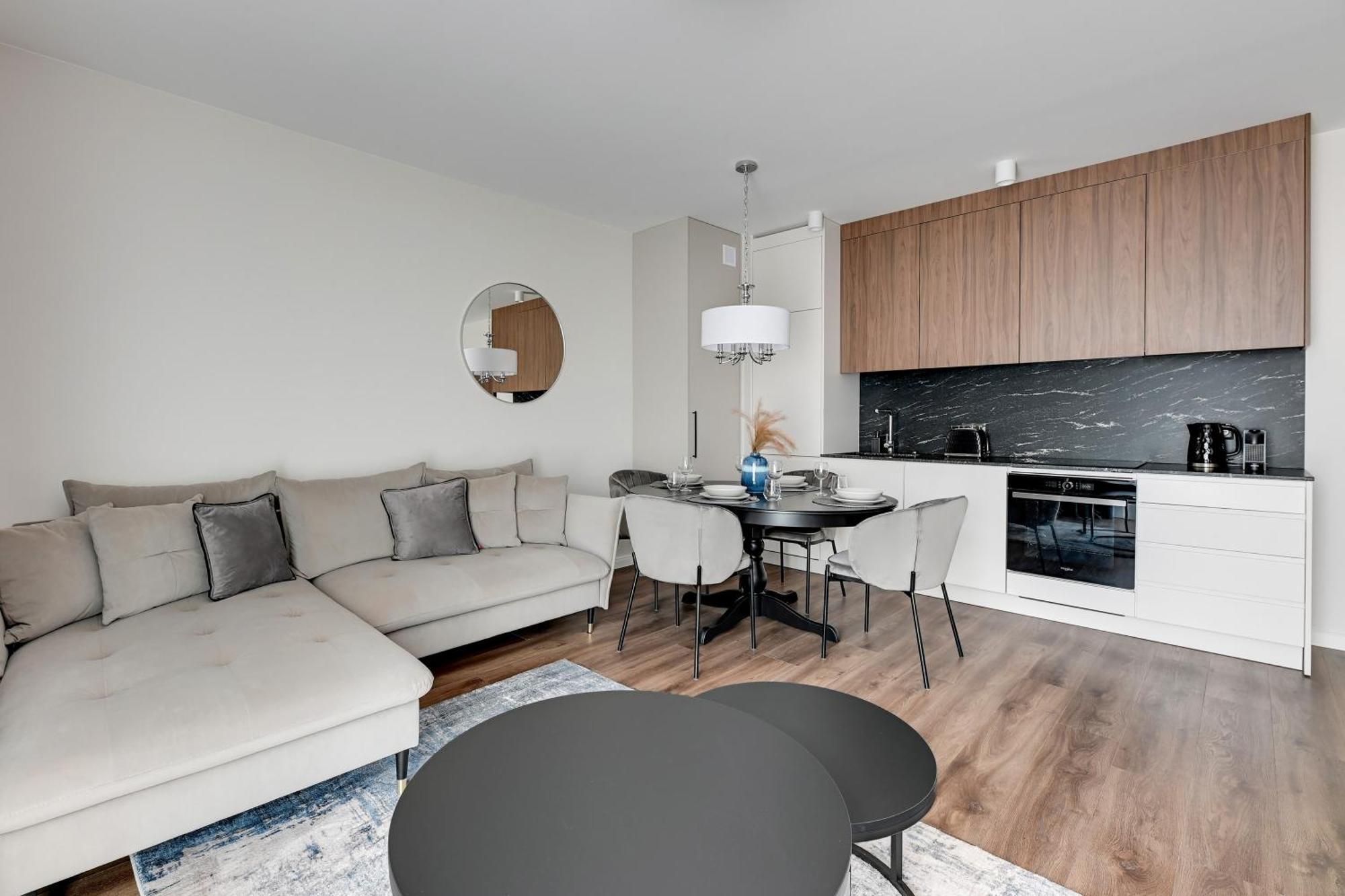 Scala City Center Apartments With Parking By Lion Apartments Danzig Exterior foto